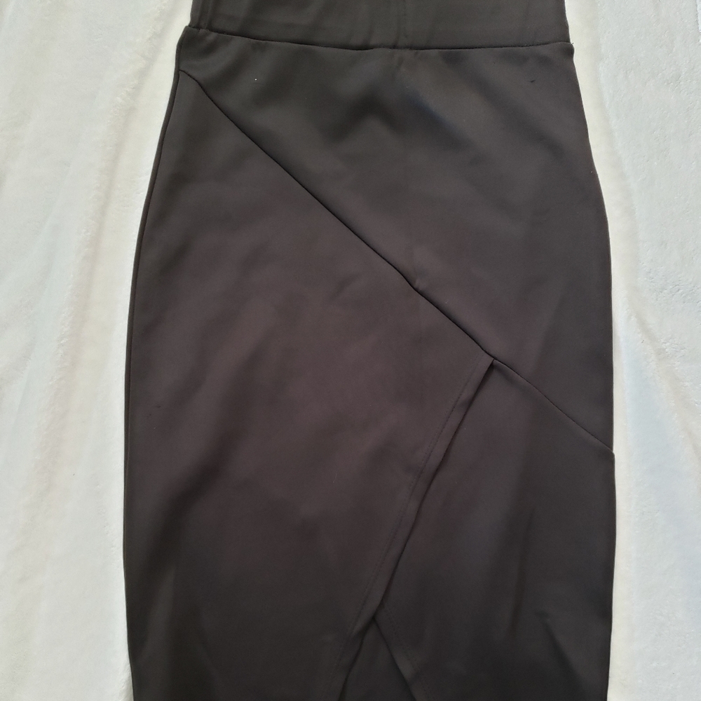 Six Skirts - Picture 11 of 16